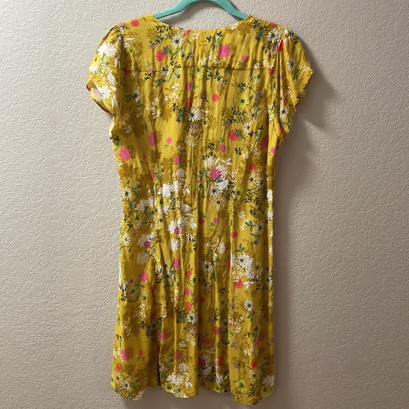 Velvet by Graham & Spencer Yellow Floral Dress - Picture 6 of 6